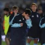 EL EMOTIVO DISCURSO FINAL DE MESSI: “NO ME QUIERO IR DE ACÁ”